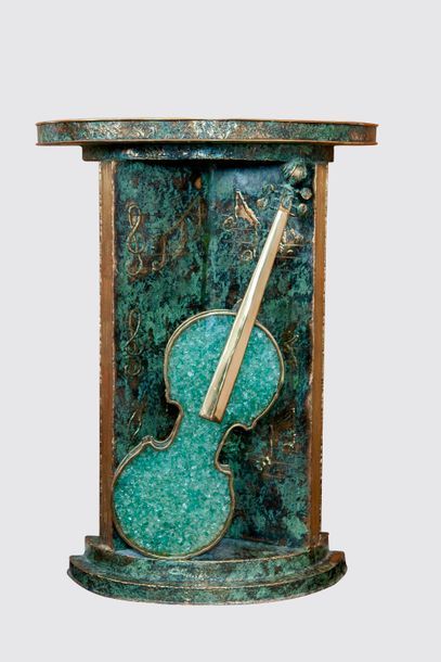 CHRISTIAN NOWACZYK (1955) 

Console demi-lune "violon et partitions". 

Sculpture...