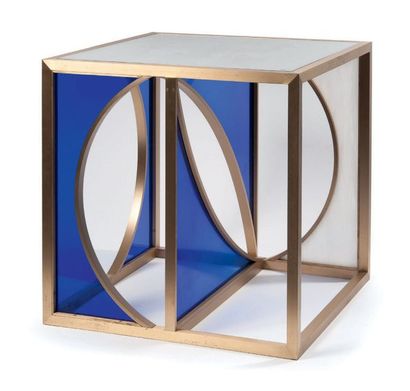 GIZARD Éric (né en 1960) Atelier POUENAT Éditeur
Moon, 2015.
Table cubique en laiton...