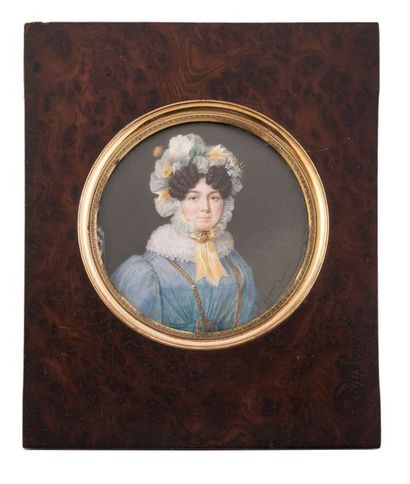 PASQUIER (actif vers 1810-1835) Portrait de femme à la robe bleue, coiffée d'un important...