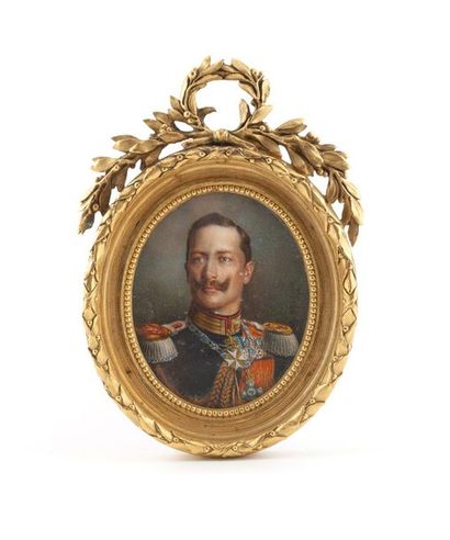 Ernst BASTANIER (XIXème-XXème siècle) Portrait en buste et en uniforme de Guillaume...