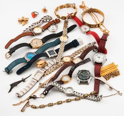 null Lot de bijoux fantaisie divers et montres bracelets comprenant : 

- Des broches...