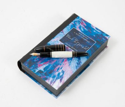 MONTBLANC 

Stylo plume de la collection "F.Scott Fitzgerald, 2002". 

Edition en...