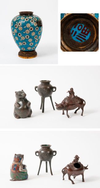 CHINE, XXème siècle 

Vase ovoïde en cuivre et émail cloisonné polychrome à décor...