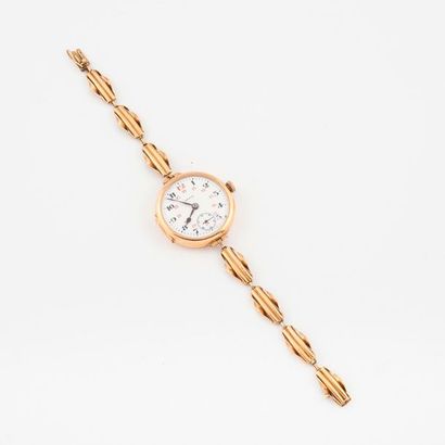 ZENITH 
Montre de col transformée en montre bracelet de dame en or jaune (750). 
Boîtier...