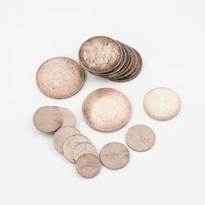 null FRANCE 

Lot de pièces en argent divers notamment 10 francs, 100 francs, 1 franc......