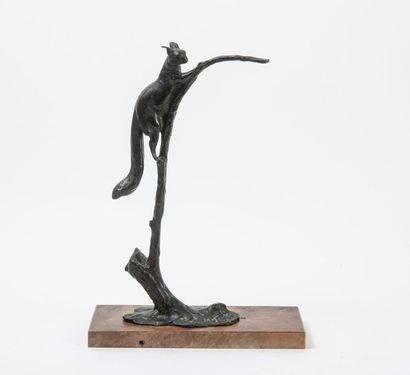 MAXIMILIEN LOUIS FIOT (1886-1953) 

Ecureuil sur une branche. 

Epreuve en bronze...
