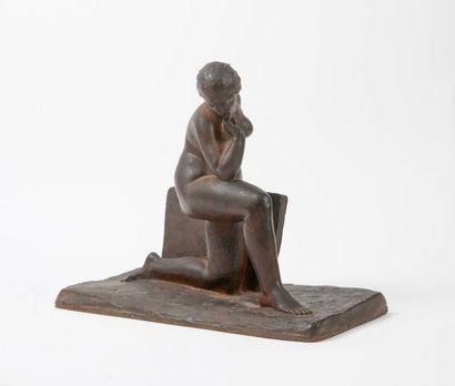 André HUGUENIN-DUMITRAN (1888-1975) 

Jeune femme nue appuyée sur un livre. 

Epreuve...