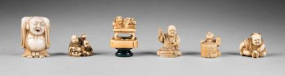 JAPON - Epoque MEIJI (1868 - 1912) 
**A set of six small ivory okimono in the style...