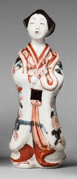 JAPON, Fours d'Arita - Epoque EDO (1603 - 1868) 
Statuette de jeune femme en porcelaine...