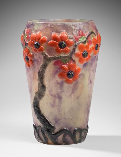 ARGY-ROUSSEAU Gabriel (1885 - 1953) 
• Vase «Cerisiers en fleurs». Épreuve réalisée...