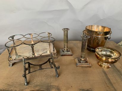 null Lot of silver plated metal including: pair of candlesticks, cup, champagne bucket,...