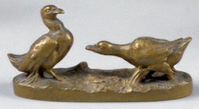 CHARLES, C., sculpteur et médailleur, XIX-XXe siècle. Les canards. Bronze à patine...
