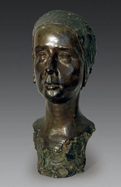 ALEX, XIX-XXe siècle. Head of a woman with a headdress.
Bronze with a reddish-brown...