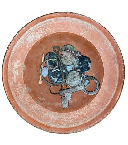 null Lot composed of a terracotta bowl (Roman period) including mainly three antique...
