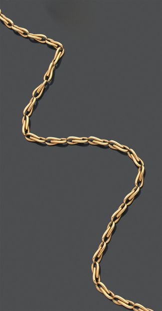 null Articulated necklace in yellow gold 750 thousandths, the interlaced links.
Length:...
