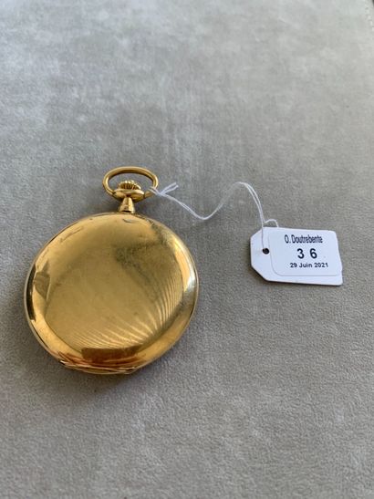 null Pocket watch of form savonnette in yellow gold 750 thousandths plain with winding...