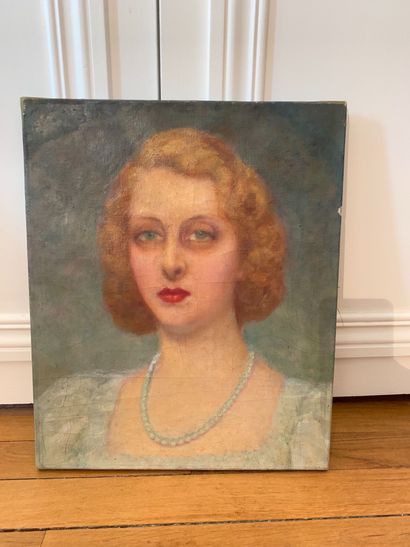null Huile sur toile 

Portrait de femme au collier vert

45,5 x 37,5 cm