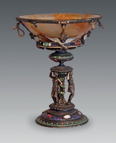 null Small agate, silver plated metal and enamel bowl, decorated in the Renaissance...