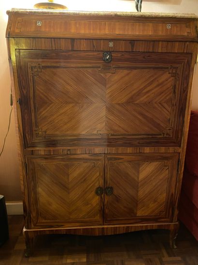 null Straight secretary with doucine in veneer and marquetry, opening with a drawer,...