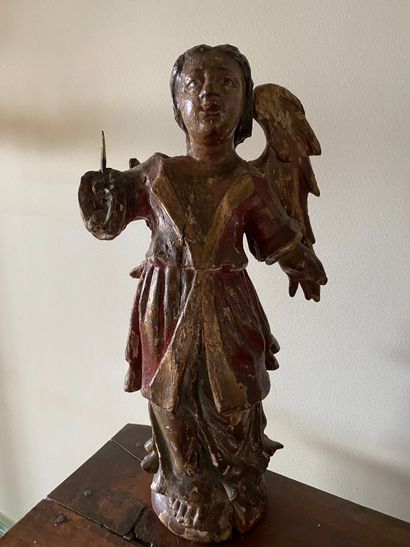 null Two angels light holder in polychrome carved wood. Foreign work. (Accidents...
