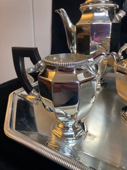 null CHRISTOFLE Service thé-café en métal argenté comprenant : une théière, une cafetière,...