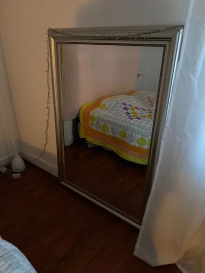 null 
*Rectangular mirror with silver rod.
