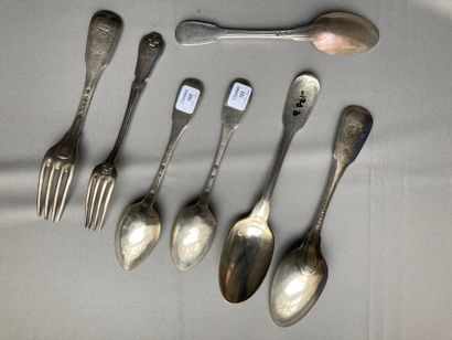 null Lot including five spoons and two forks in silver model uniplat and nets, PARIS,...