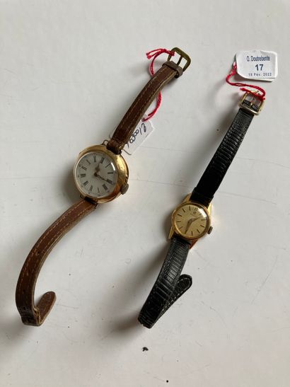 null Two wristwatches, the watches of round shape in yellow gold 750 thousandths,...