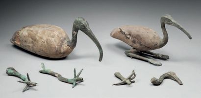 null Lot composé de deux ibis composites et d'éléments en bronze.
Bois et bronze....