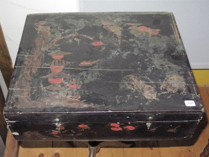 European varnish box with polychrome decoration...