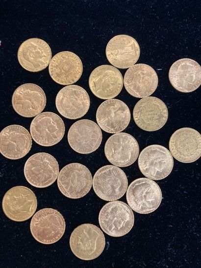 null Vingt quatre pièces d'or de vingt francs Napoléon III (16 x coq; 3 x Barbiche;...