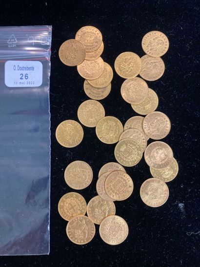 null Vingt-neuf pièces d'or cinq lires Italie.

(usures). 

Poids : 46,45 gr.