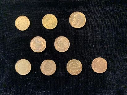 null Lot de treize pièces d'or comprenant :
- Une pièce de 10 marks
- Un ducat Autriche
-...