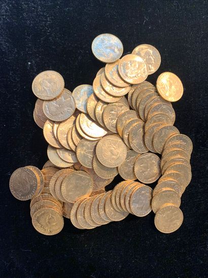 null Lot de quatre vingt dix pièces d'or de vingt francs (coqs).
Poids: 580.72 g...