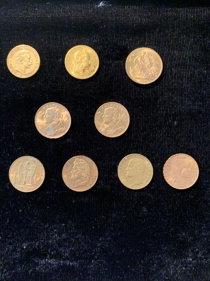 null Lot de treize pièces d'or comprenant :
- Une pièce de 10 marks
- Un ducat Autriche
-...