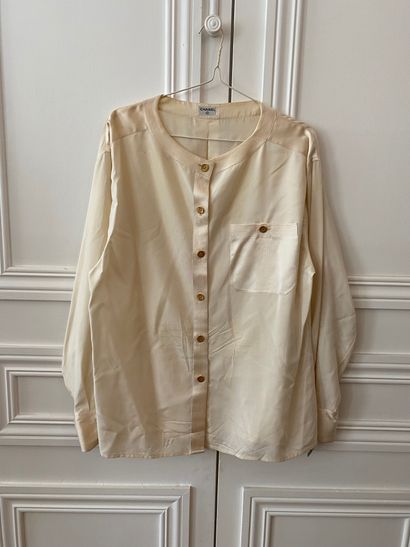 null CHANEL
Lot of six blouses and a jacket in beige and cream tones
(one bodice...