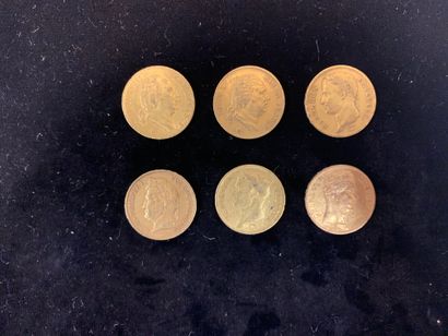 null Six pièces d’or de 40 francs.
Poids : 76,8 gr. 
(Usures)