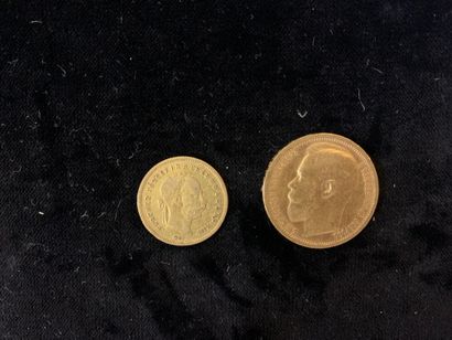 null Lot de deux pièces d’or comprenant : 
- Une pièce d’or demi latine Hongrie ;...