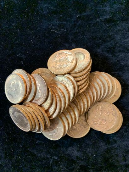 null Cinquante pièces d'or de souverains ( Georges V)
Poids : 399.16 gr
(Usures)