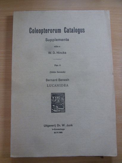 null Un lot de 3 ouvrages :
-	Coleopterorum catalogus, Lucanidae, Bernard Benesch,...