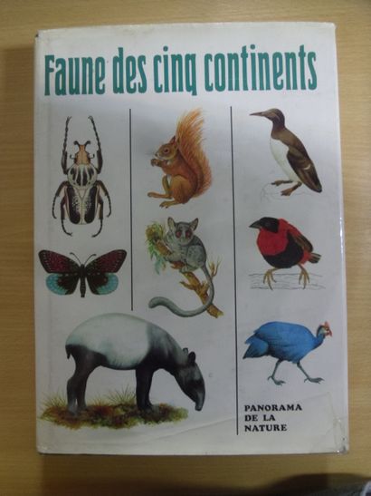 null Un lot de 4 ouvrages de vulgarisation zoologique :
-	Faune des cinq continents,...