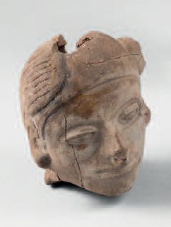null Tête en terre cuite, culture Tumaco-La Tolita
Colombie-Equateur, 600 av. J.-C.-800...
