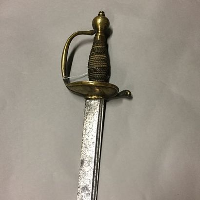 null Forte épée de cavalerie ou dragon. Variante du modèle 1730. SF.