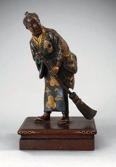 JAPON - Epoque MEIJI (1868 - 1912) Okimono, en bronze incrusté de cuivre jaune, de...