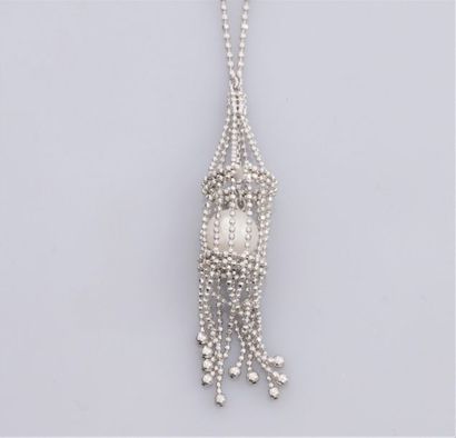 null Collier en argent 925, serti de perles de culture et franges. 7.60 g. L : 50-55...