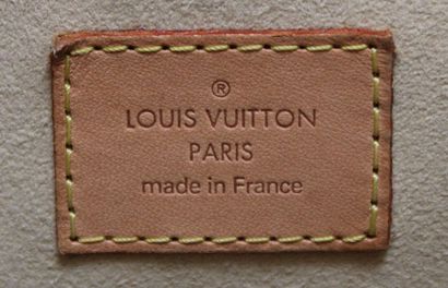null Louis VUITTON

Sac Manhattan en toile Monogram et cuir, l : 40cm (très légères...