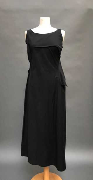 null Yohji Yamamoto

Robe longue noire, T.38 env.