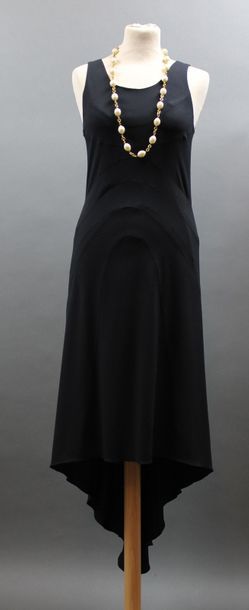 null CHANEL

Robe en crêpe noir, T.38