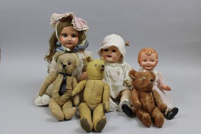 null Lot de 3 poupées dont une en composition, un poupon Raynal (les yeux à l’intérieur)...