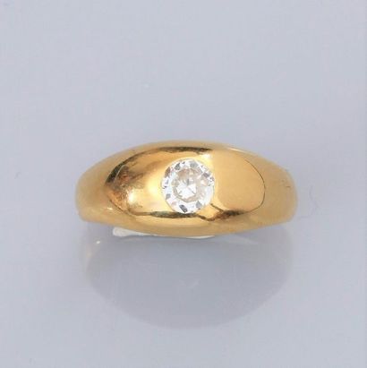null Bague jonc en or jaune 750°/00 (18K) , sertie d'un diamant taille brillant de...